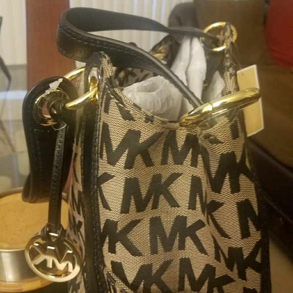 Purse - Picture 4 of 4